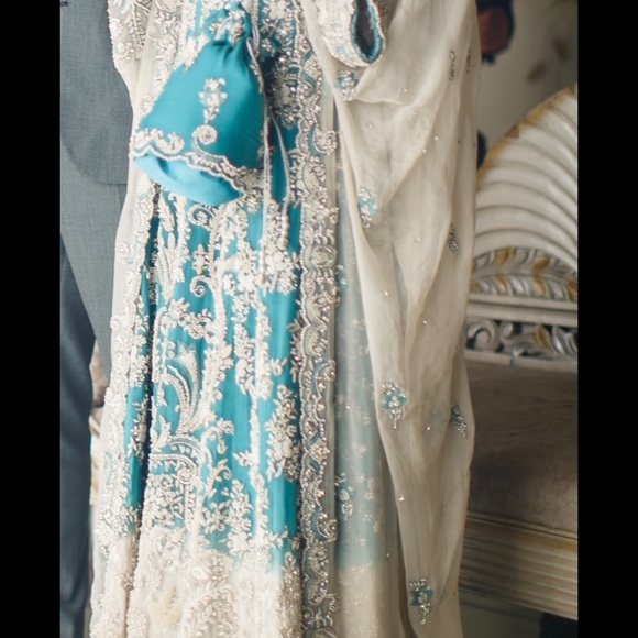 Bridal maxi Pakistani Indian dress in new condition - Picture 9 of 13